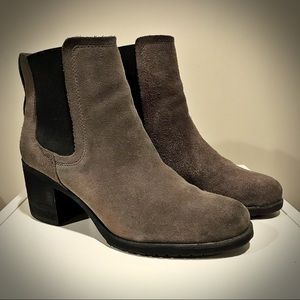 SAM EDELMAN Charcoal Gray Ankle Heel Bootie
